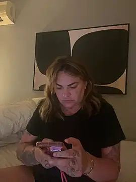 Sala de chat ao vivo de HeyBABYGIRL