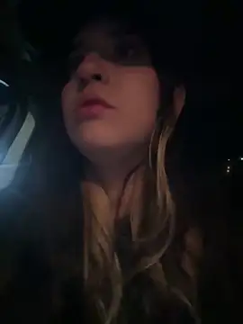 ARITOO_ Adlı Modelin Canlı Sohbet Odası