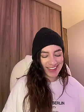 חדר צ'אט בשידור חי של ARITOO_