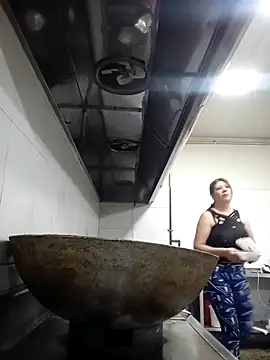Živá chatovací místnost carolina_linarez69