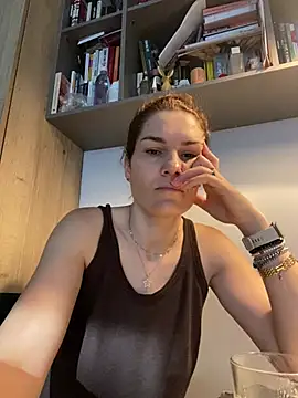 Ms-Lust1- Adlı Modelin Canlı Sohbet Odası