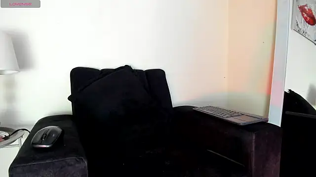 Chat soba uživo modela victoria__lace_