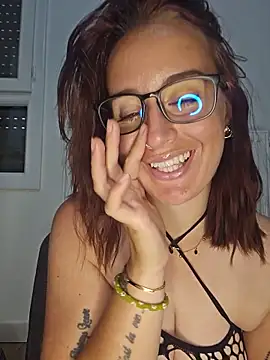 Lindsay_00off – Naživo chatovacia miestnosť