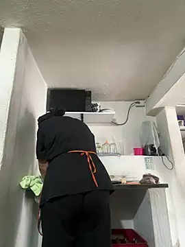 חדר צ'אט בשידור חי של siri_duque