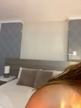 Mistyca's Live Chat Room