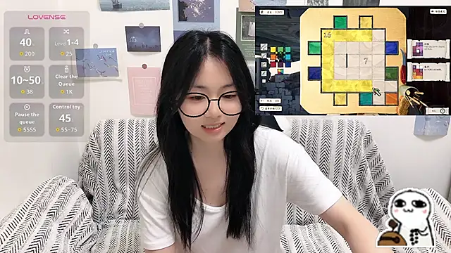 חדר צ'אט בשידור חי של LiLiYbaby