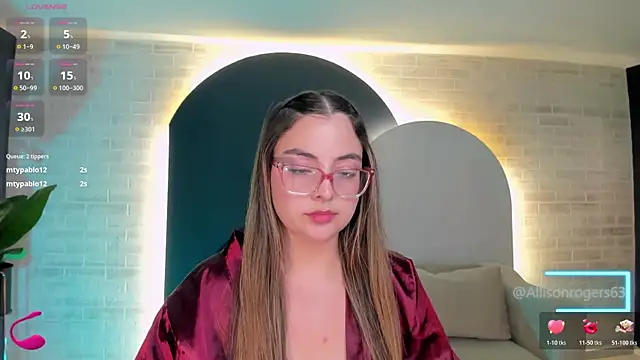 AllisonRogersX's Live Chat Room