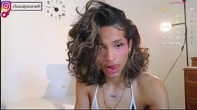 عرض كام Abby_bella09 الجنسي المباشر