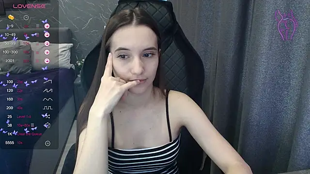 Chat soba uživo modela Alice_Weiss