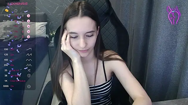 Alice_Weiss – live chatrum