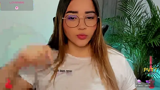 Živá chatovací místnost Lucia_star__