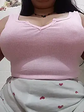 ห้องแชทสดของ cute-mahek