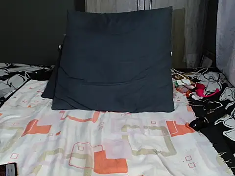 WetwetPussy31's Live Chat Room