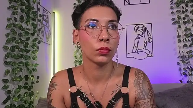 Živá chatovací místnost MiaMorgan_