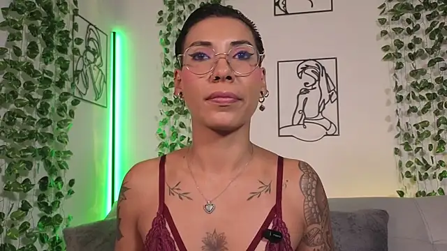 Chatroom en direct de MiaMorgan_