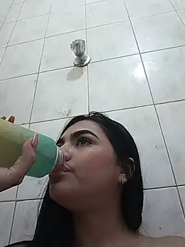 Živá chatovací místnost kihara_candy69