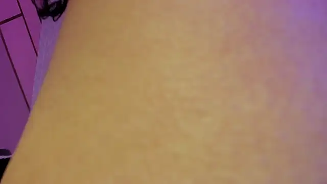 Sala de chat en directo de Violetaa_diazz