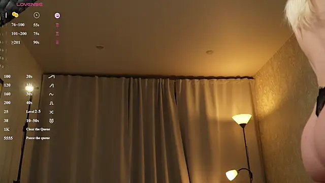 Good_Barbie's Live Chat Room