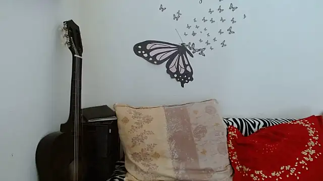 LadyHellene's Live Chat Room