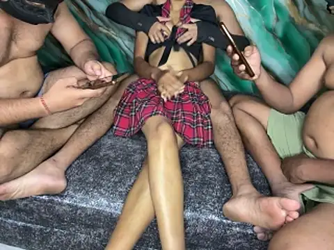 Chat soba uživo modela Zoyarathore_