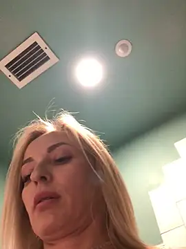 Sala de chat ao vivo de VikaBunny1