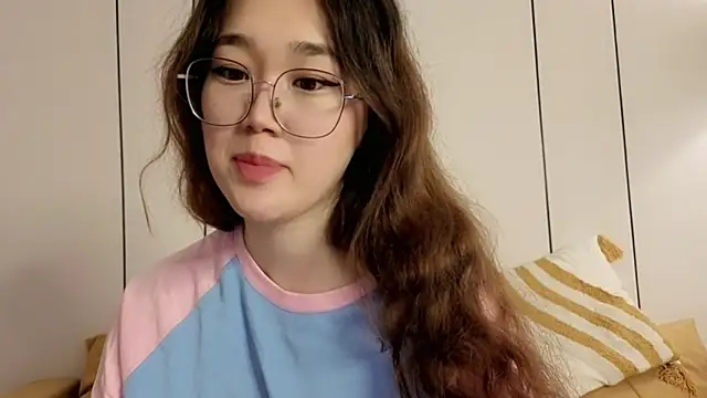 Jennatyan Adlı Modelin Canlı Sohbet Odası