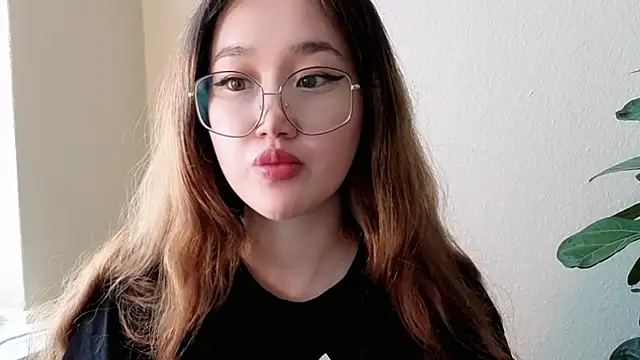 Živá chatovací místnost Jennatyan