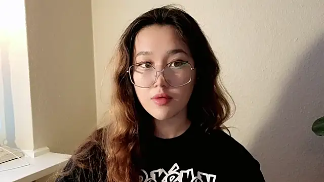 Jennatyan Adlı Modelin Canlı Sohbet Odası