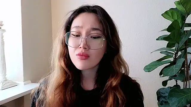 غرفة دردشة Jennatyan المباشرة