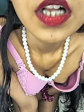 cute_simmy0's Webcam Show