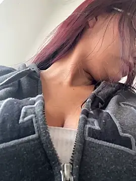 Sara-77 Live Chatrum