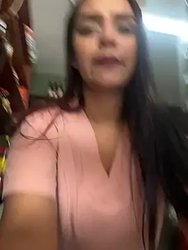 Sala de chat en directo de Sara-77