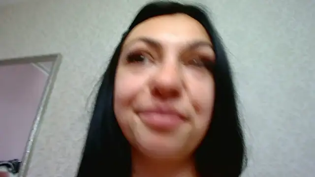 חדר צ'אט בשידור חי של TessaaJoy