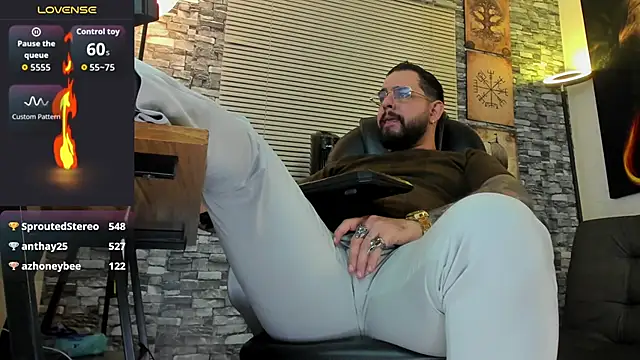 Ethan_Castellano Show Webcam