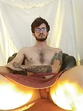 חדר צ'אט בשידור חי של Loggan_donnelly