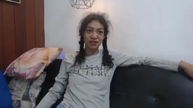 Sala de chat en directo de Aurora_ath