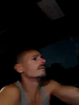 DaddyAndSplashQueen's Live Chat Room