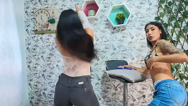 ห้องแชทสดของ Baby3hot