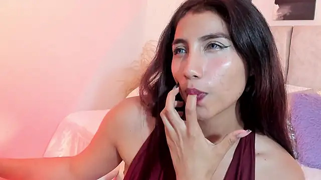 غرفة دردشة naomiii__ المباشرة