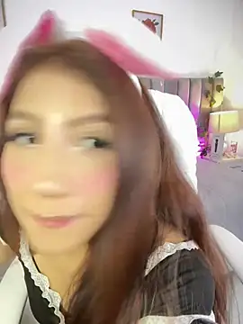 naomiii__n Live chat-huone