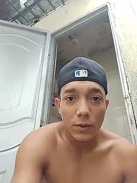 Pokój czatu na żywo – tayson_
