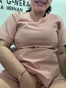 Dr_Nathalia_28 Adlı Modelin Canlı Sohbet Odası