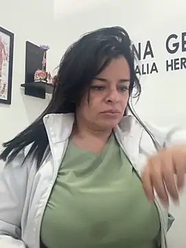 Pokój czatu na żywo – Dr_Nathalia_28