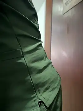 Dr_Nathalia_28 现场聊天室