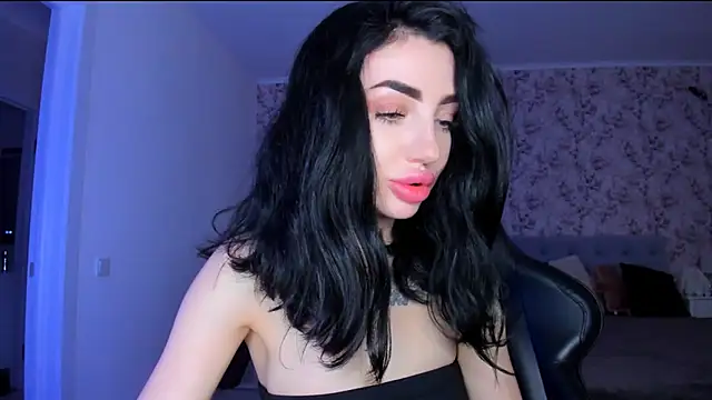 NancyLovee_ Adlı Modelin Canlı Sohbet Odası