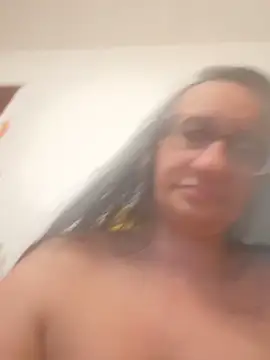 gloria7v05 Adlı Modelin Canlı Sohbet Odası