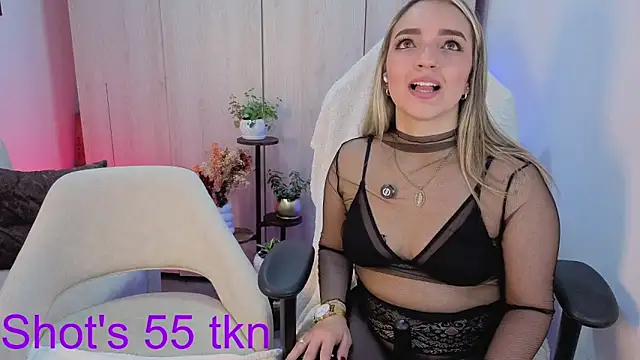 Katapinter Adlı Modelin Canlı Sohbet Odası