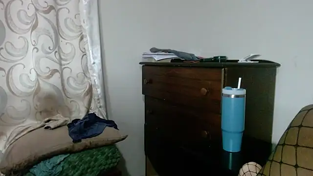 QUEENSHEBAxx01 – live chatrum