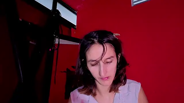 غرفة دردشة Ambar_Roux_ المباشرة