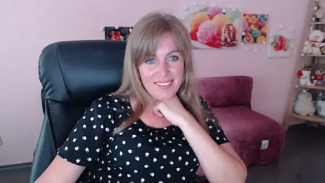 Hot_Milady's Live Chat Room